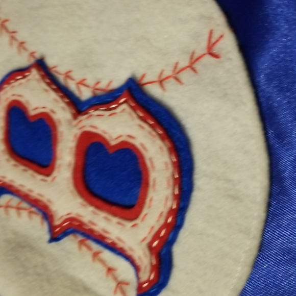 B Blue cape - Picture 3 of 5